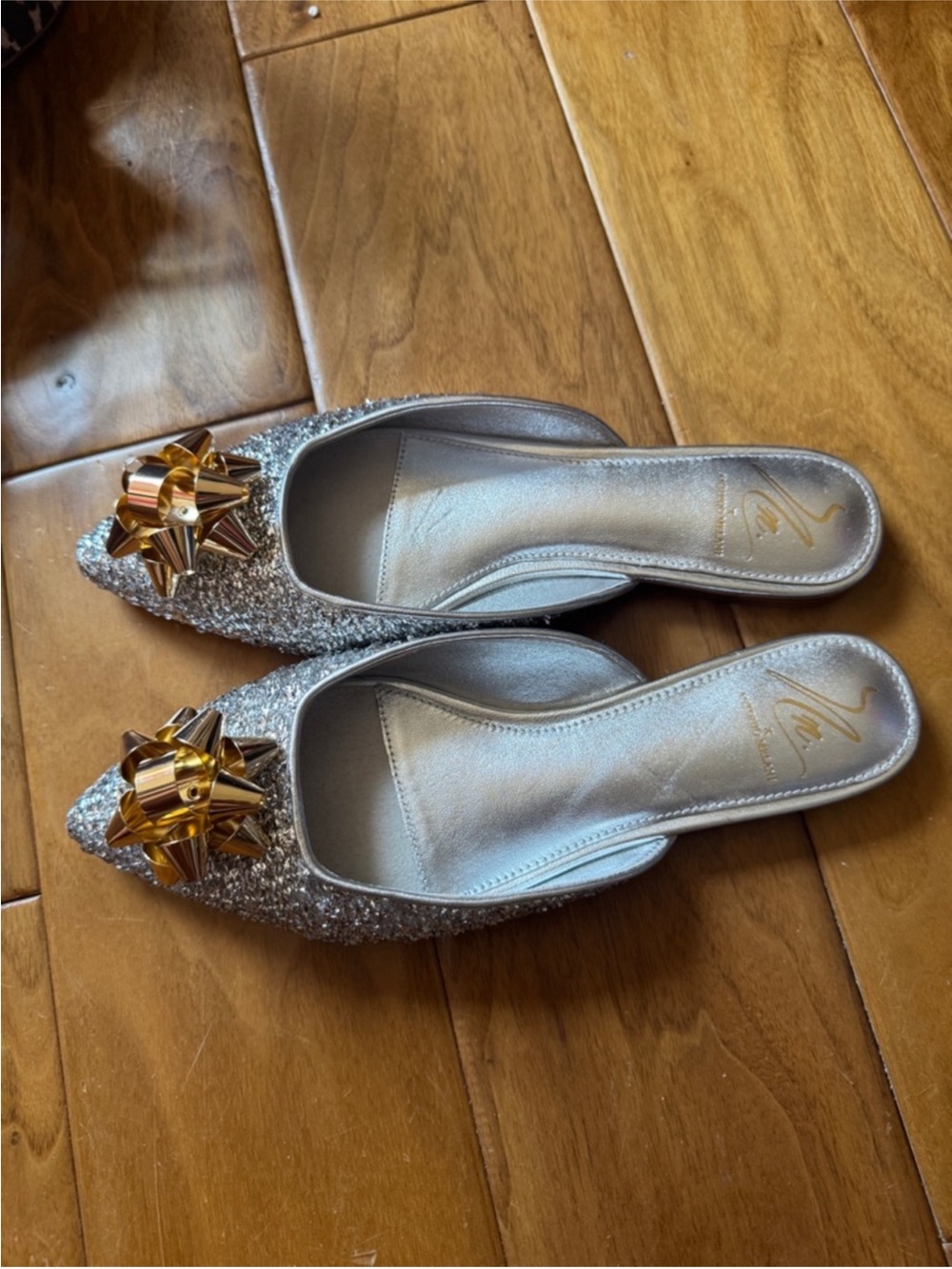 NWT Antonio Melani & The Nat Note Estrella Textured Ornamented Bow Dress Mules - Picture 9 of 9
